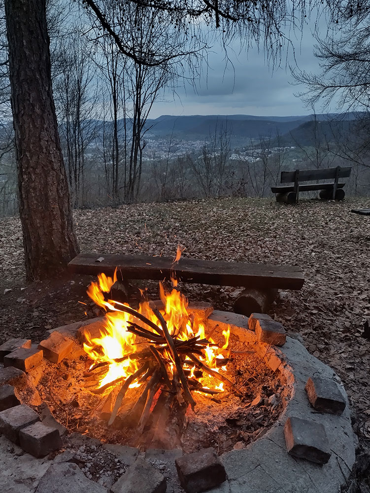 Abenteuerhelden-Nachtlager-in-der-Natur