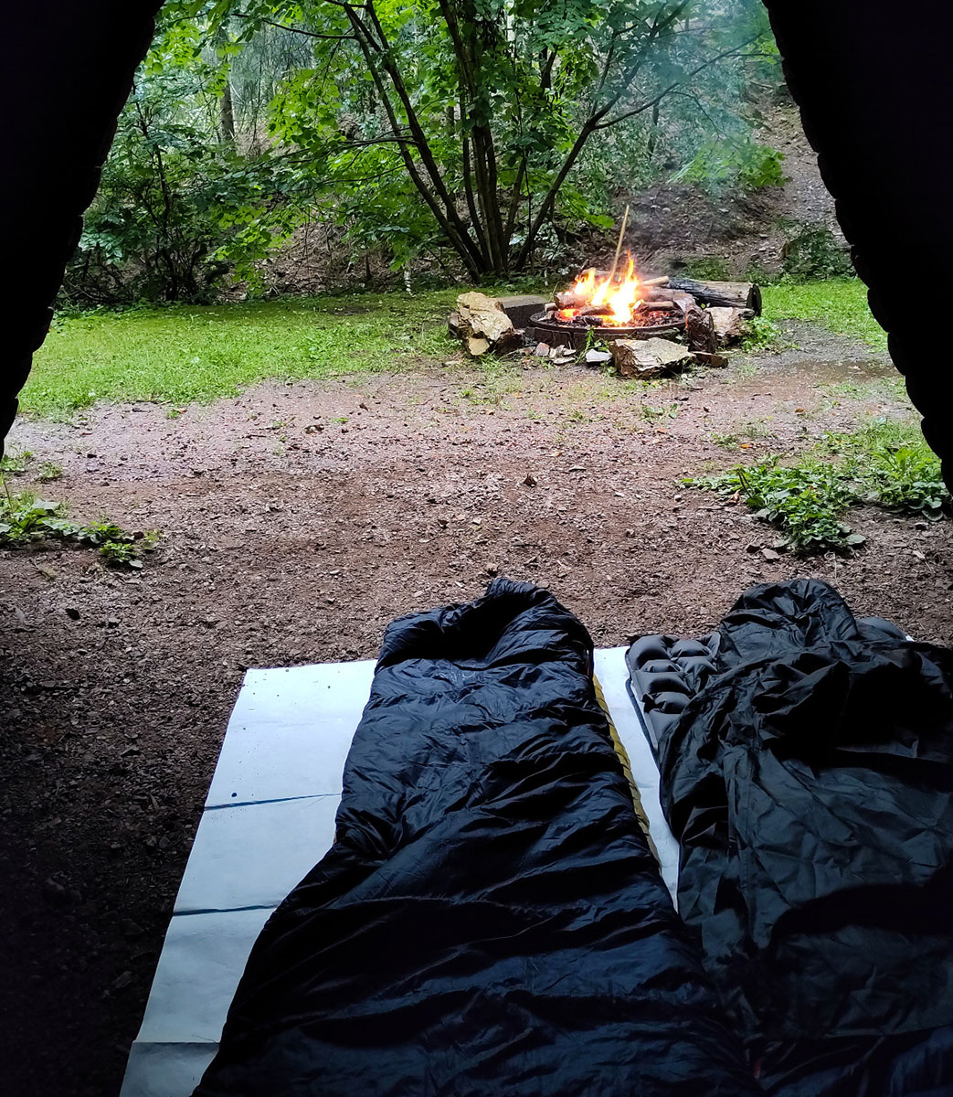 Abenteuerhelden-Nachtlager-in-der-Natur