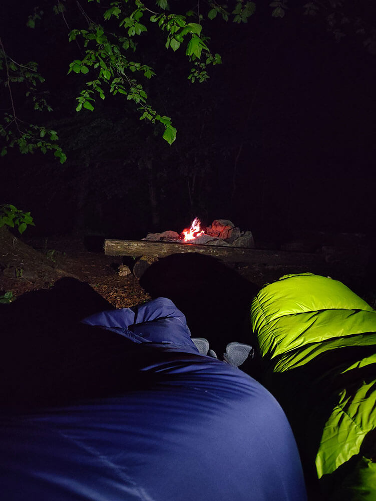Abenteuerhelden-Nachtlager-in-der-Natur